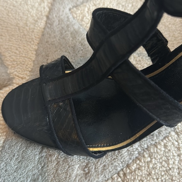 Ralph Lauren snake skin strapy heels/ sandals! - Picture 6 of 6